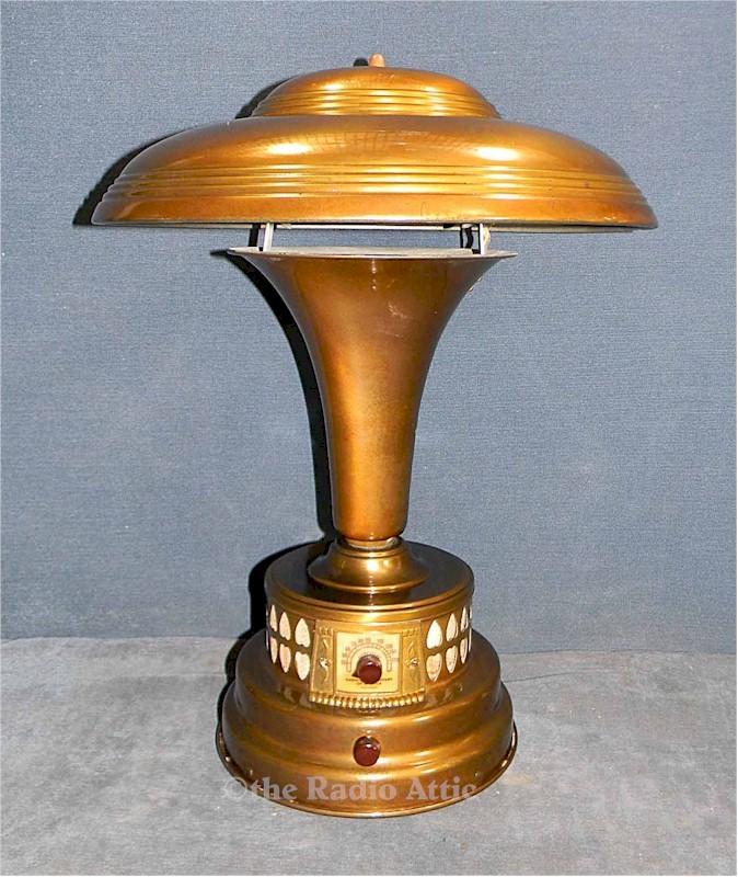 wood Stationary coat Radio Lamp Corporation of America (1948) - SOLD! - item number 0961043