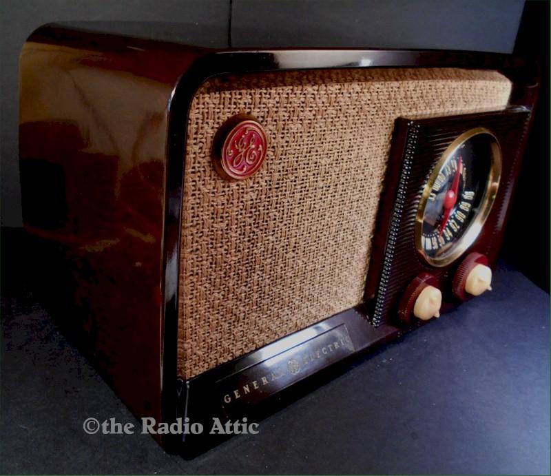 General Electric 212 AM/FM (1949)