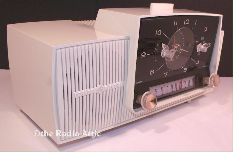 General Electric C-433B Clock Radio (1959)
