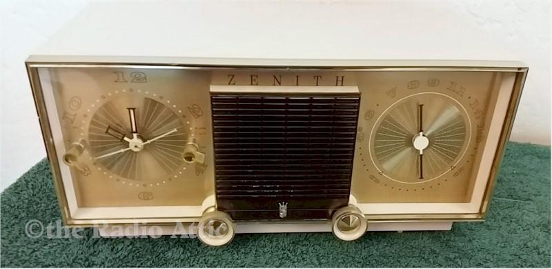 Zenith L516L "Sandman" Clock Radio (1964)
