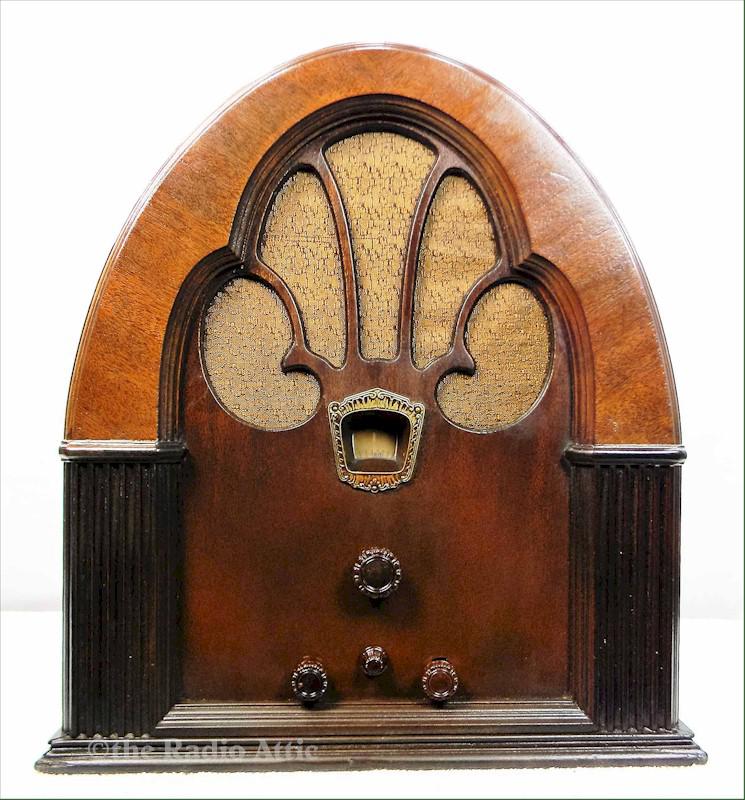 Philco 70 Cathedral (1933)