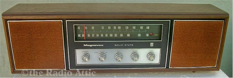 Magnavox 1FM031 AM/FM (1967)