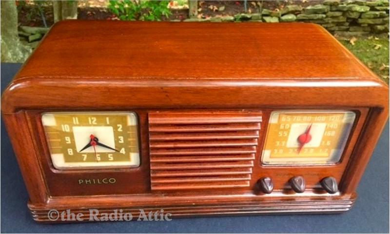 Philco 41-22CL Clock Radio (1941)