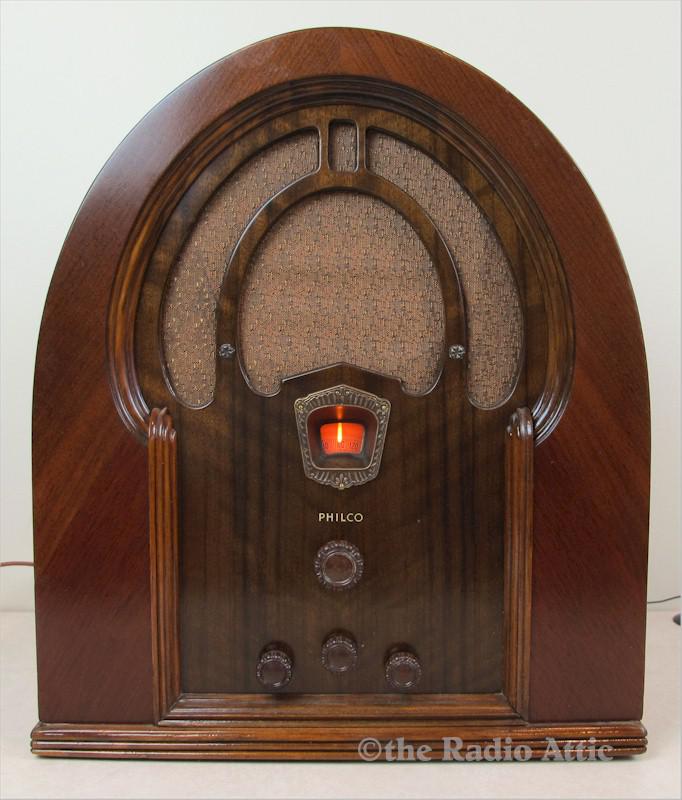 Philco 71 Cathedral (1932)
