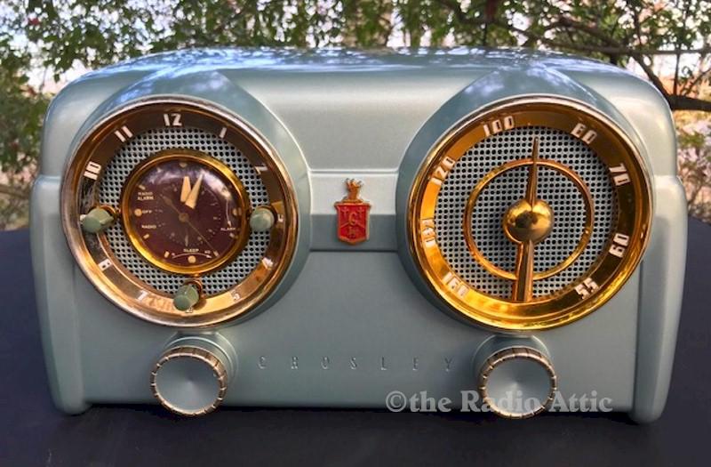 Crosley D-25-GN Clock Radio (1953)