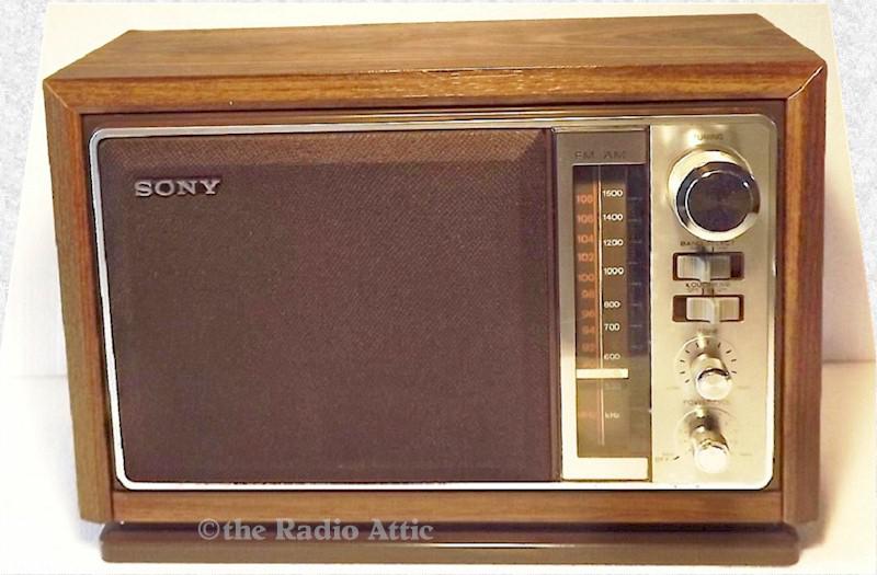 Sony ICF-9740W AM/FM (1978)
