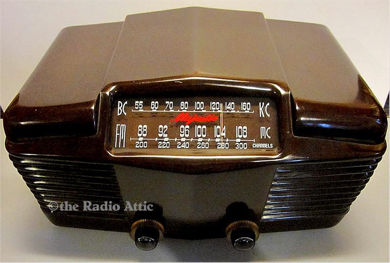 Majestic M-6B02D/6FM714 (1948)