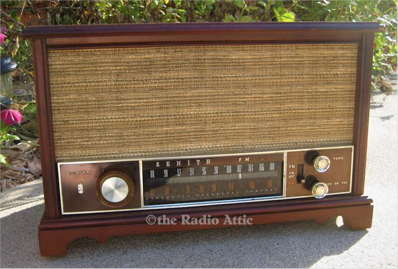 Zenith K731 AM-FM (1963)