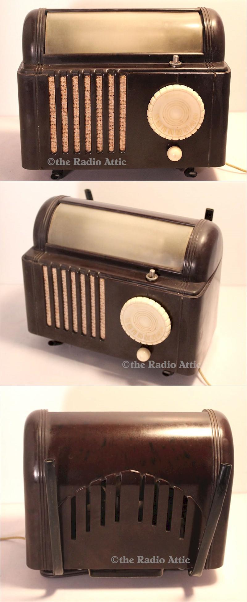 Mitchell 1250 "Lullaby" Bed Lamp Radio (1950)