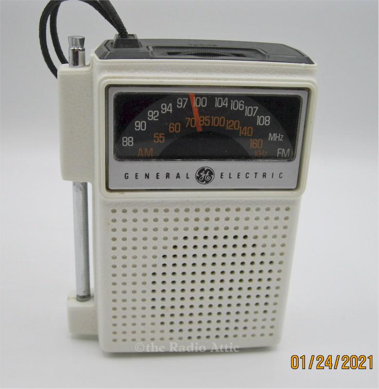 General Electric 7-2517 AM/FM (1970s)