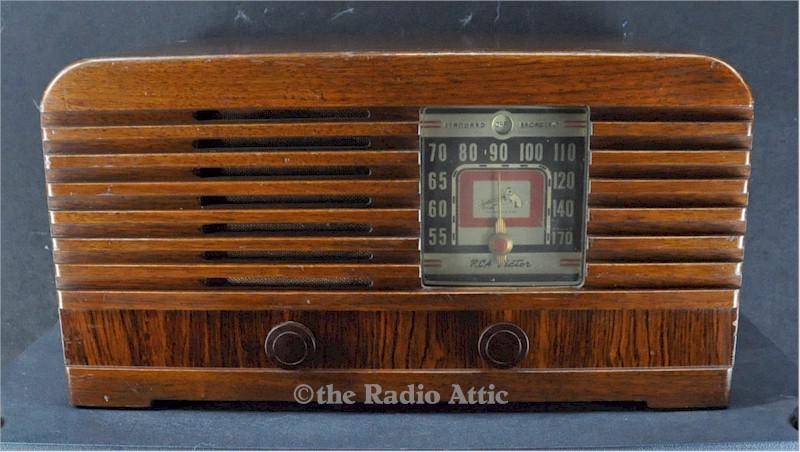 RCA 24BT-2 Farm Radio (1940)