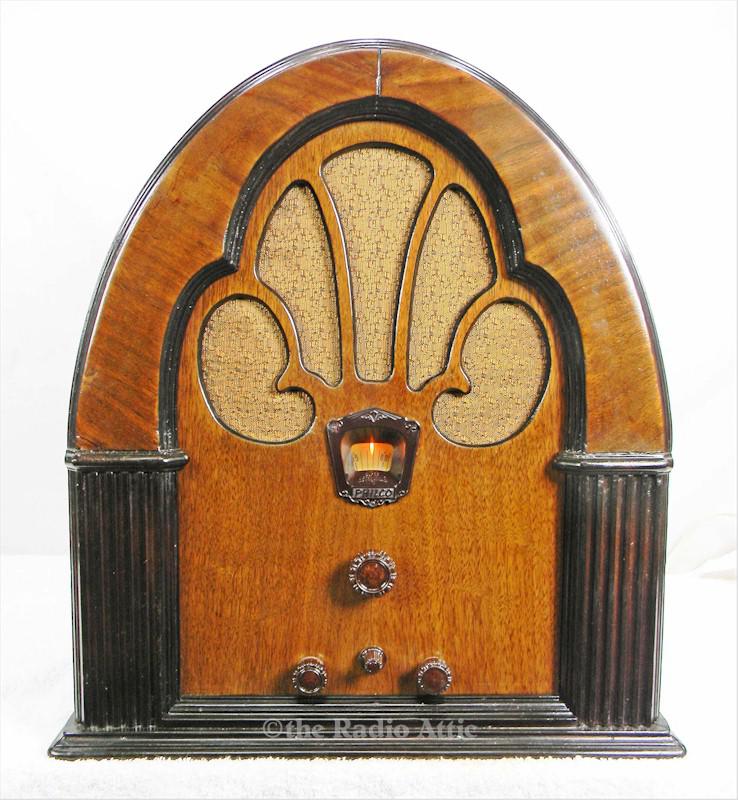 Philco 70 Cathedral (1933)