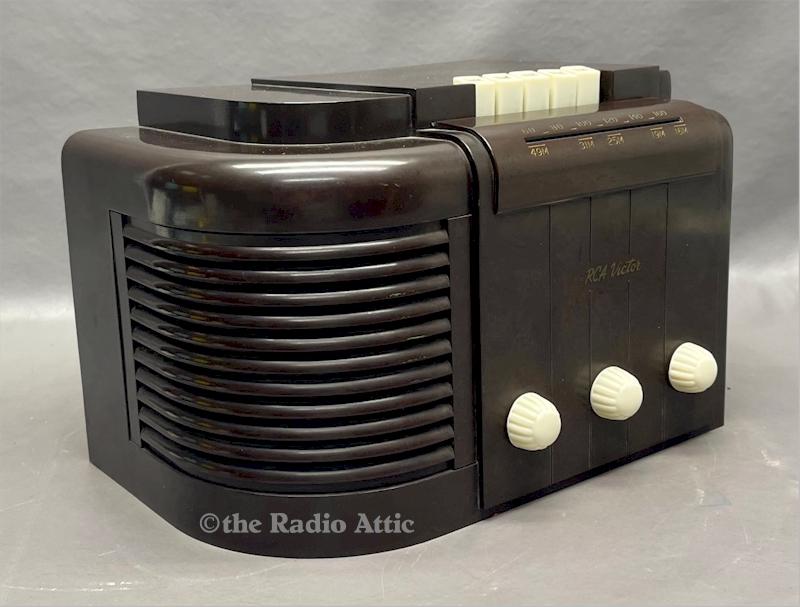 RCA 96X-11 (Vassos designed, 1939)